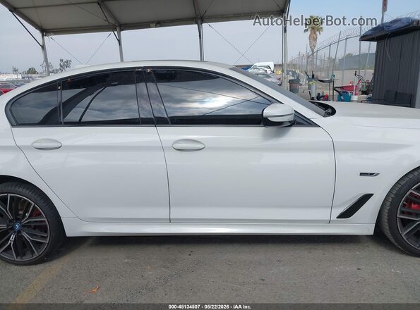 WBA13AG01PCN31303 2023 BMW 5 SERIES White Widok wnętrza z tyłu