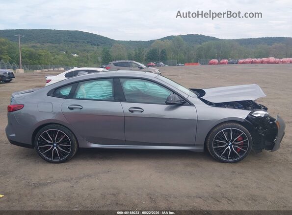 WBA13AL07R7R64156 2024 BMW M2 Gray Սալոնի հետևի տեսք