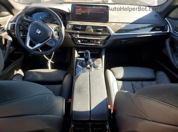 WBA13BJ03PCL44627 2023 BMW 5 SERIES Black Vista del salpicadero