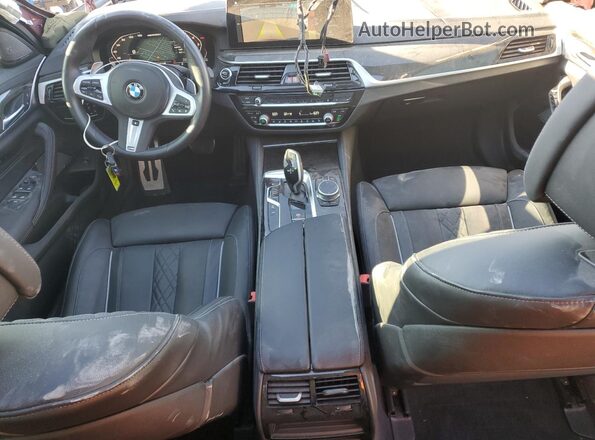WBA13BK0XPCM10329 2023 BMW M5 Красный Вид панели приборов