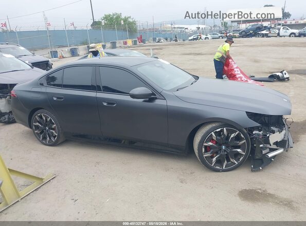 WBA13FK0XTCV83169 2026 BMW 5 SERIES Gray Սալոնի 360 աստիճան տեսք
