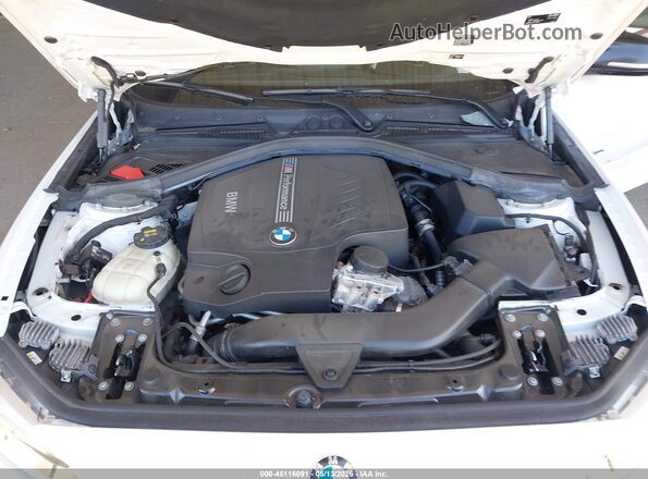 WBA1J9C5XGV696258 2016 BMW M2 White Rear view
