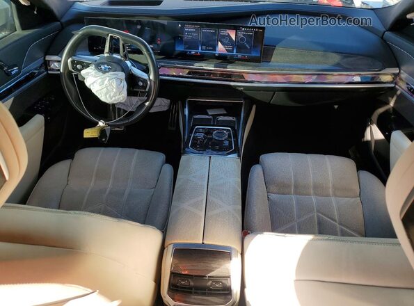 WBA23EH00PCN09836 2023 BMW 7 SERIES White Առջևի վահանակի տեսք