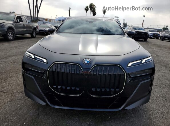 WBA23EH05RCT09490 2024 BMW 7 SERIES Gray Vista frontal