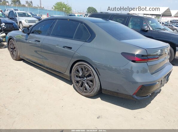 WBA23EH08SCV20253 2025 BMW 7 SERIES Gray Rear left