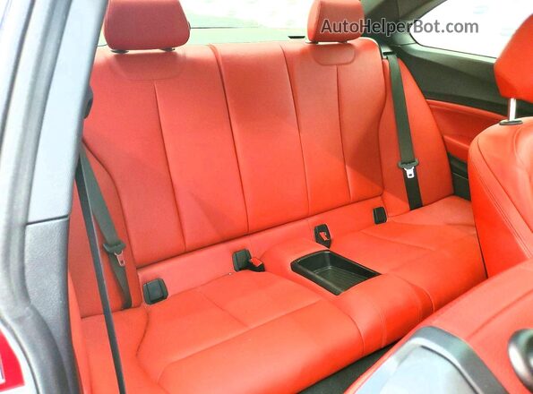 WBA2G1C52HV638893 2017 BMW M2 Red უკანა სავარძლების ხედი