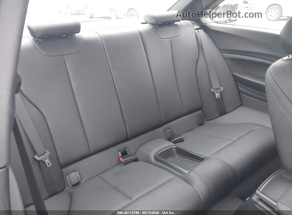 WBA2J5C02L7E45527 2020 BMW M2 Gray Widok naklejki z numerem VIN