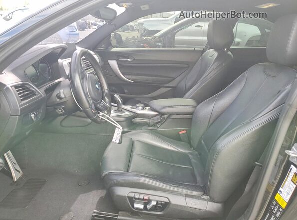 WBA2J7C50JVB28412 2018 BMW M2 Black Vista interior delantera