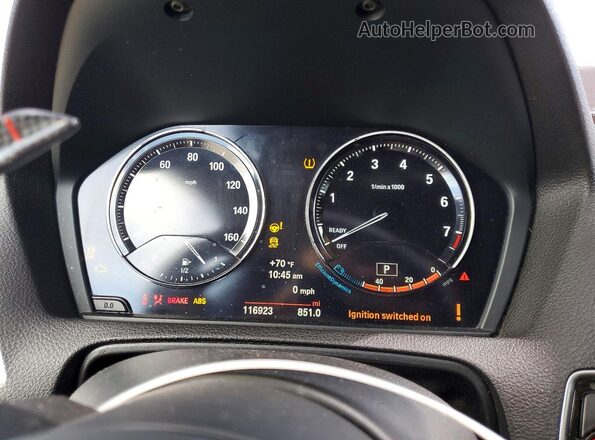 WBA2J7C50JVB28412 2018 BMW M2 Black Vista del cuadro de instrumentos