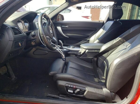 WBA2J7C53JVD60552 2018 BMW M2 Red Вид салону спереду