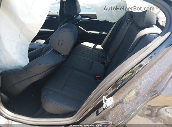 WBA33AG06PCL90639 2023 BMW 5 SERIES Black Widok naklejki z numerem VIN