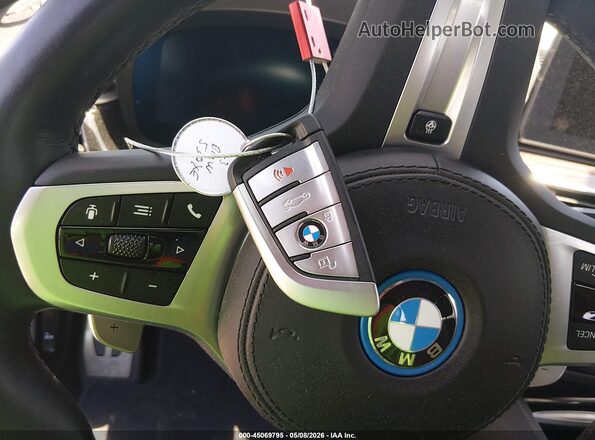 WBA33AG06PCL90639 2023 BMW 5 SERIES Black Widok deski rozdzielczej