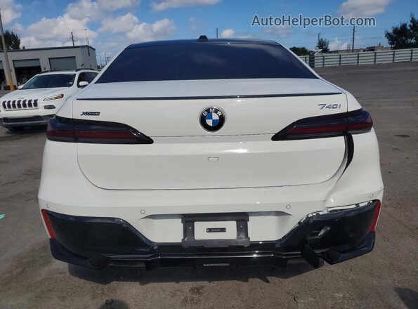 WBA33EH03TCW93507 2026 BMW 7 SERIES White Rear view
