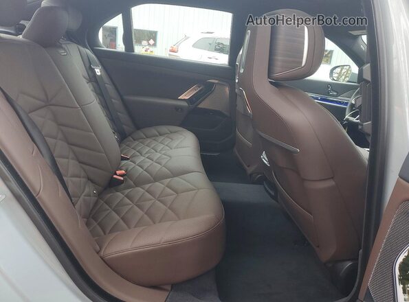 WBA33EH06TCW36220 2026 BMW 7 SERIES Gray უკანა სავარძლების ხედი