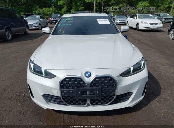 WBA33FB00SFU05387 2025 BMW 4 SERIES White Widok wnętrza z tyłu