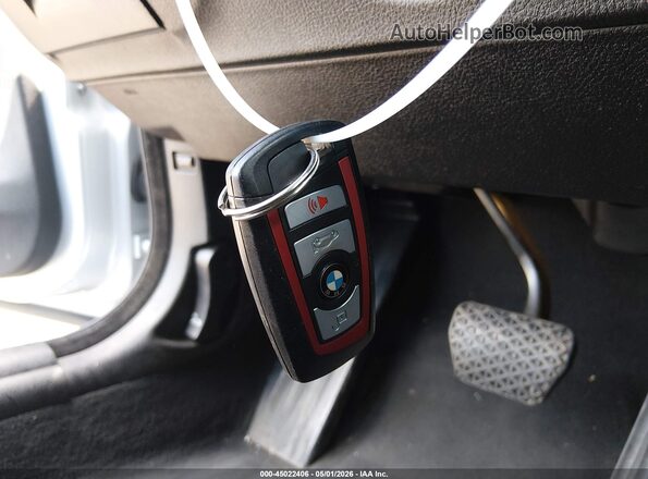 WBA3N9C56GK249425 2016 BMW 7 SERIES Silver Вид панелі приладів
