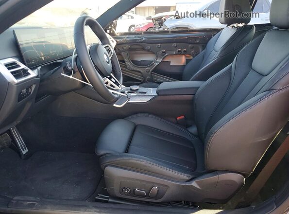 WBA43DA05TCW91816 2026 BMW 4 SERIES Gray წინა სალონის ხედი