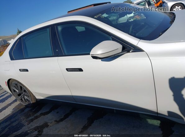 WBA43EH01SCV37923 2025 BMW 7 SERIES White Widok wnętrza z tyłu