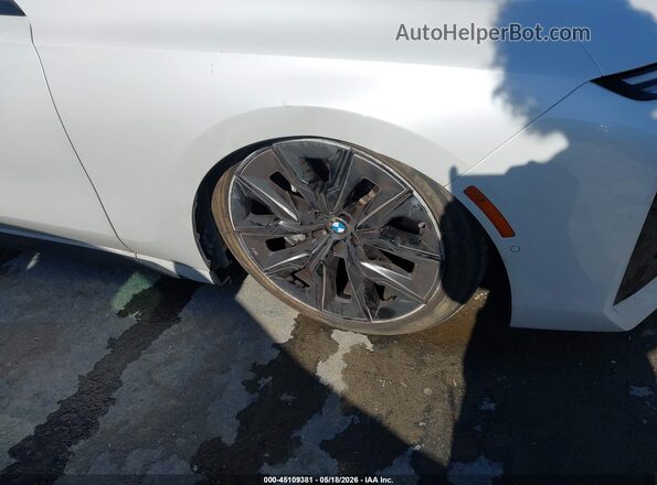 WBA43EH01SCV37923 2025 BMW 7 SERIES White Widok z przodu