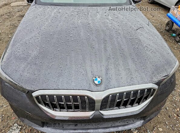 WBA43FJ01RCS76965 2024 BMW 5 SERIES Black Սալոնի հետևի տեսք