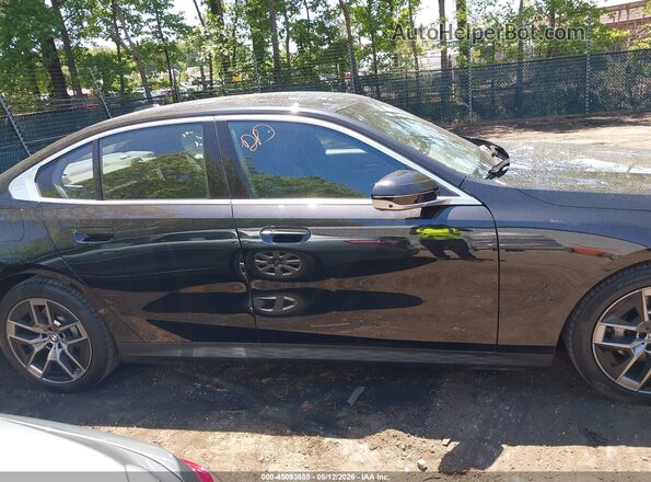 WBA43FJ02TCV65487 2026 BMW 5 SERIES Black უკანა სალონის ხედი