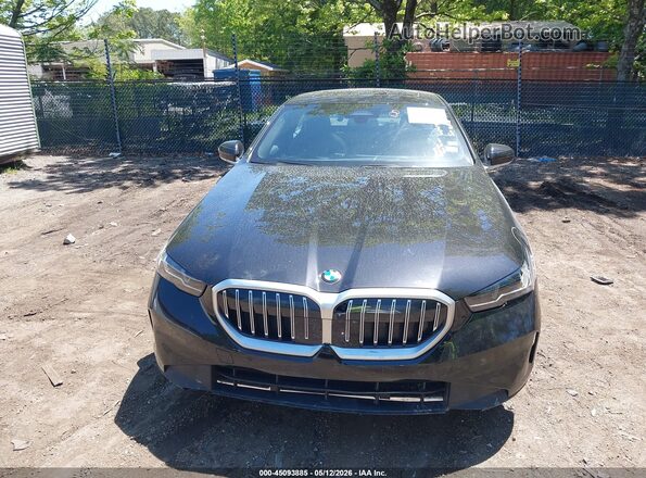 WBA43FJ02TCV65487 2026 BMW 5 SERIES Black ხელსაწყოთა პანელის ხედი