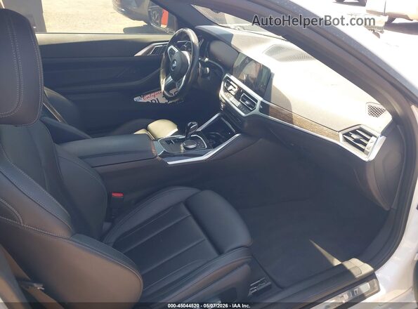 WBA53AP08NCK93111 2022 BMW 4 SERIES White Widok wnętrza z przodu
