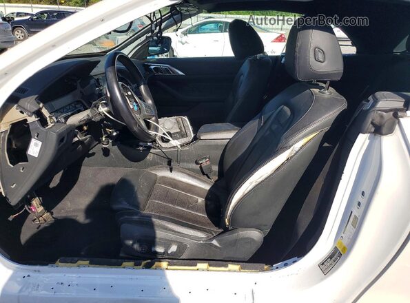WBA53AT01NCJ15062 2022 BMW M4 White Vista interior delantera