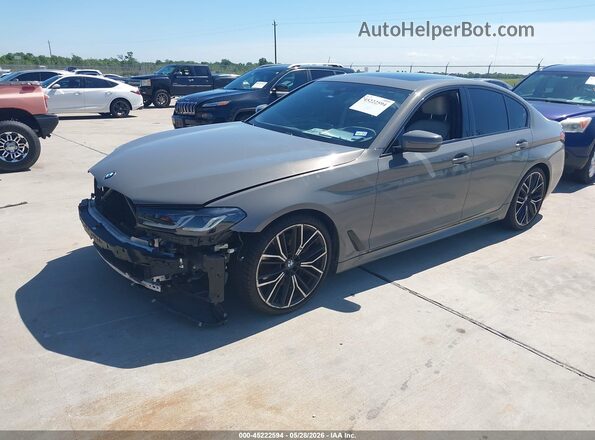 WBA53BH00MCF08129 2021 BMW 5 SERIES Gray წინა მარცხენა ხედი სამი მეოთხედიდან