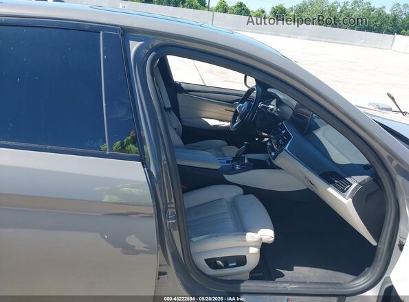 WBA53BH00MCF08129 2021 BMW 5 SERIES Gray წინა სალონის ხედი