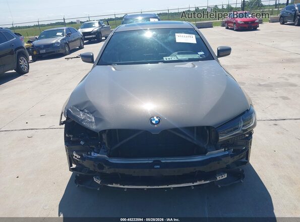 WBA53BH00MCF08129 2021 BMW 5 SERIES Gray ხელსაწყოთა პანელის ხედი