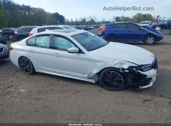 WBA53BH03PCM97533 2023 BMW 5 SERIES White Vista interior trasera