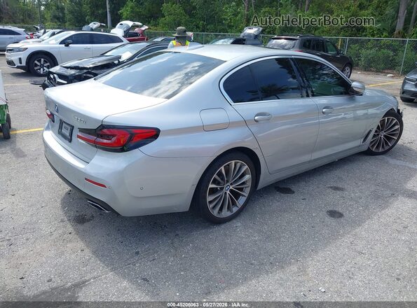 WBA53BH06MWW95193 2021 BMW 5 SERIES Silver Trasero derecho