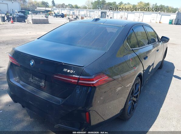 WBA53FJ06RCR17256 2024 BMW 5 SERIES Черный Задняя правая четверть