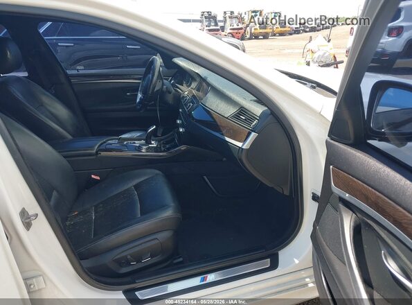 WBA5A5C55GG353761 2016 BMW 7 SERIES Белый Вид салона спереди