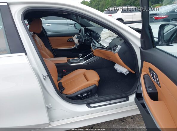 WBA5R1C5XKFH11360 2019 BMW 7 SERIES Белый Вид салона спереди