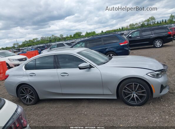 WBA5R7C53KFH26768 2019 BMW 3 SERIES Silver Rear interior view