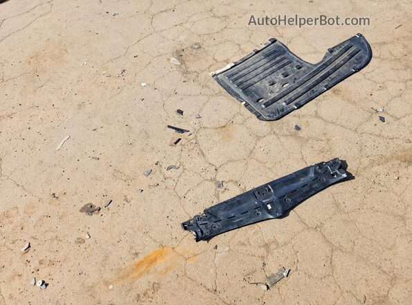 WBA5R7C55KAJ84860 2019 BMW 3 SERIES Белый Вид подкапотного пространства
