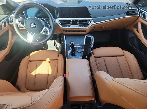 WBA63AV07PFP02899 2023 BMW 4 SERIES Gray Vista del salpicadero
