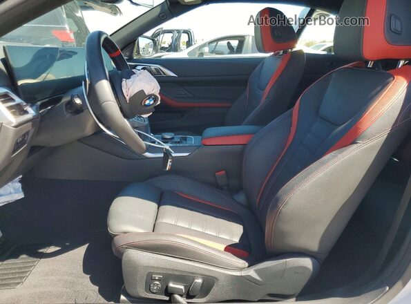 WBA63DB09TCW54937 2026 BMW M4 Белый Вид салона спереди