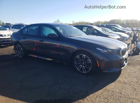 WBA63FJ01SCT78491 2025 BMW 5 SERIES Gray Առջևի աջ