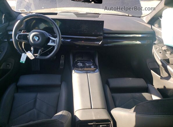 WBA63FJ01SCT78491 2025 BMW 5 SERIES Gray Առջևի վահանակի տեսք