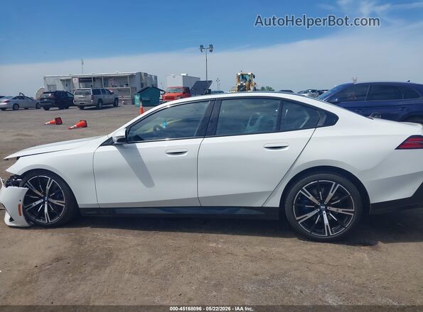 WBA63FJ01TCV47667 2026 BMW 5 SERIES White Widok wnętrza 360 stopni