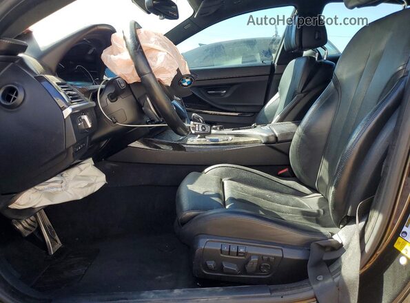 WBA6D4C54JD981373 2018 BMW 6 SERIES Черный Вид салона спереди