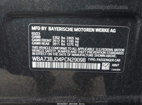 WBA73BJ04PCN29098 2023 BMW 5 SERIES Gray Vista del compartimento del motor