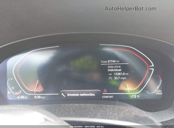 WBA73BJ04PCN29098 2023 BMW 5 SERIES Gray Vista de los asientos traseros