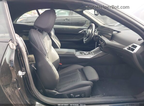 WBA73DB06SCU16451 2025 BMW M4 Black Vista interior delantera