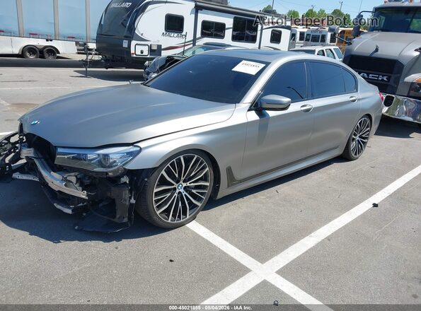 WBA7E2C52KB217251 2019 BMW 7 SERIES Silver Przód lewy
