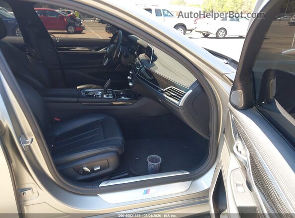 WBA7E2C52KB217251 2019 BMW 7 SERIES Silver Widok wnętrza z przodu