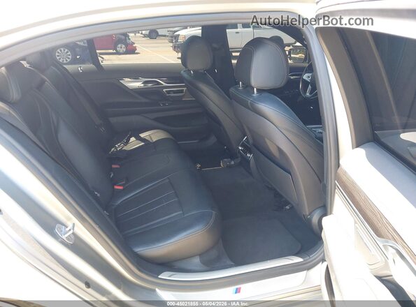 WBA7E2C52KB217251 2019 BMW 7 SERIES Silver Widok naklejki z numerem VIN